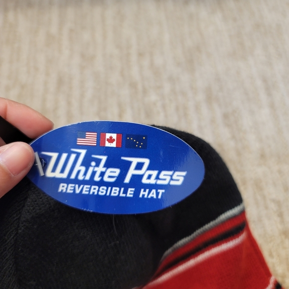 Reversible Winter Toque - Picture 3 of 6